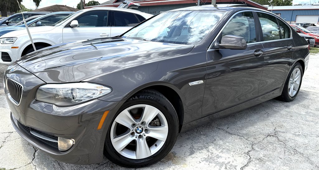 2011 BMW 5 Series 528i