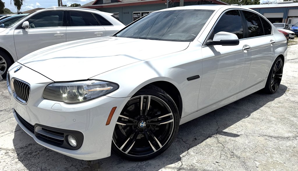 2015 BMW 5 Series 528i