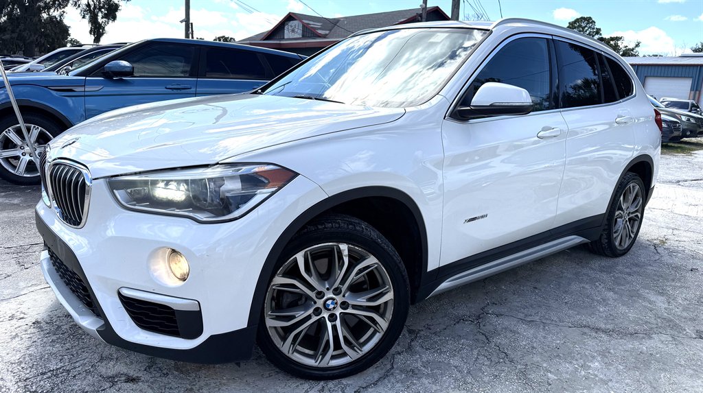 2017 BMW X1 28i's photo