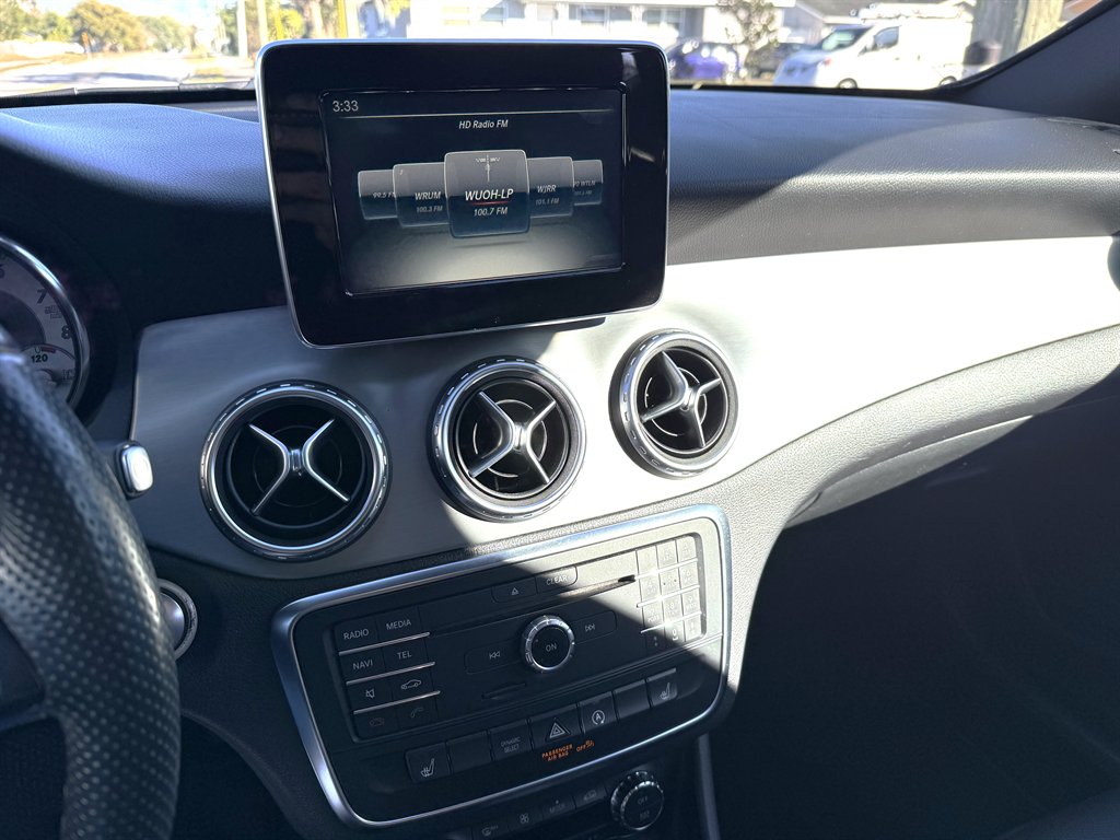 2016 Mercedes-Benz GLA-Class GLA250 - Photo 9