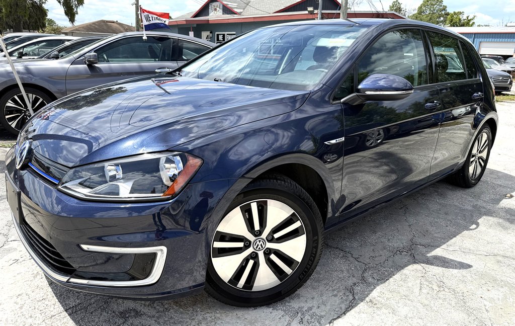 2016 Volkswagen e-Golf e-Golf SE
